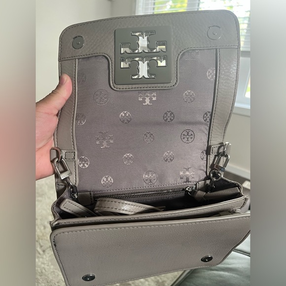 Authentic Gray Tory Burch Crossbody Bag - Picture 3 of 5
